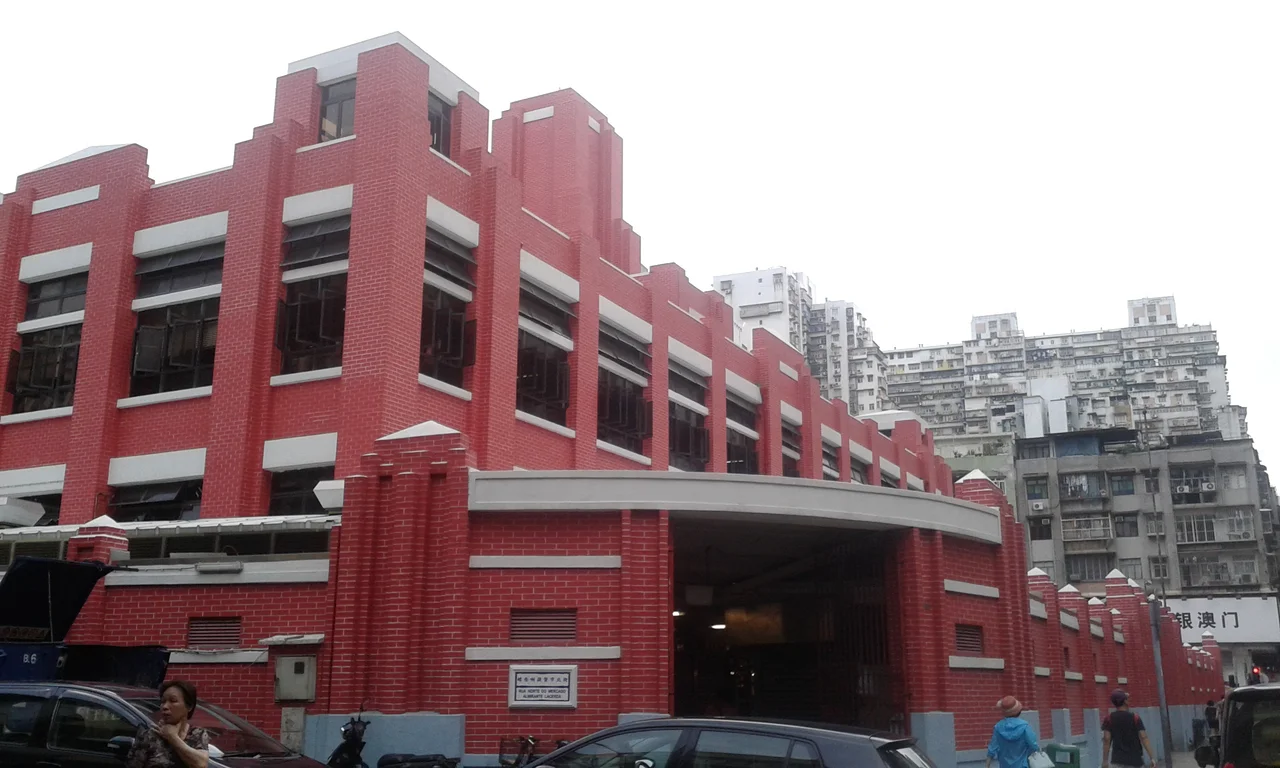 Gate of Red Market