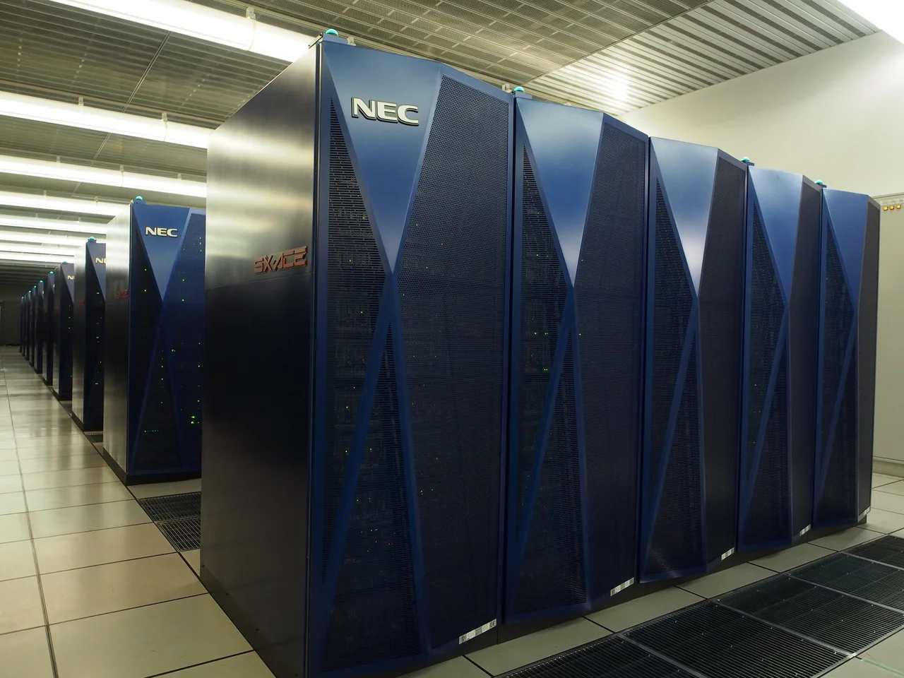 Racks of computational nodes of Earth Simulator 3, the third generation of supercomputer at JAMSTEC.
Photographed on the open house day of JAMSTEC Yokohama Institute for Earth Sciences.